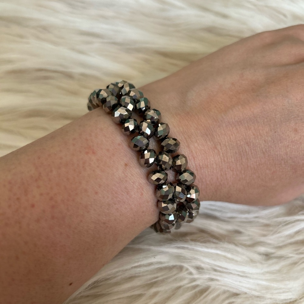 Premier Designs 2011 Hematite Beaded Stretch Bracelet